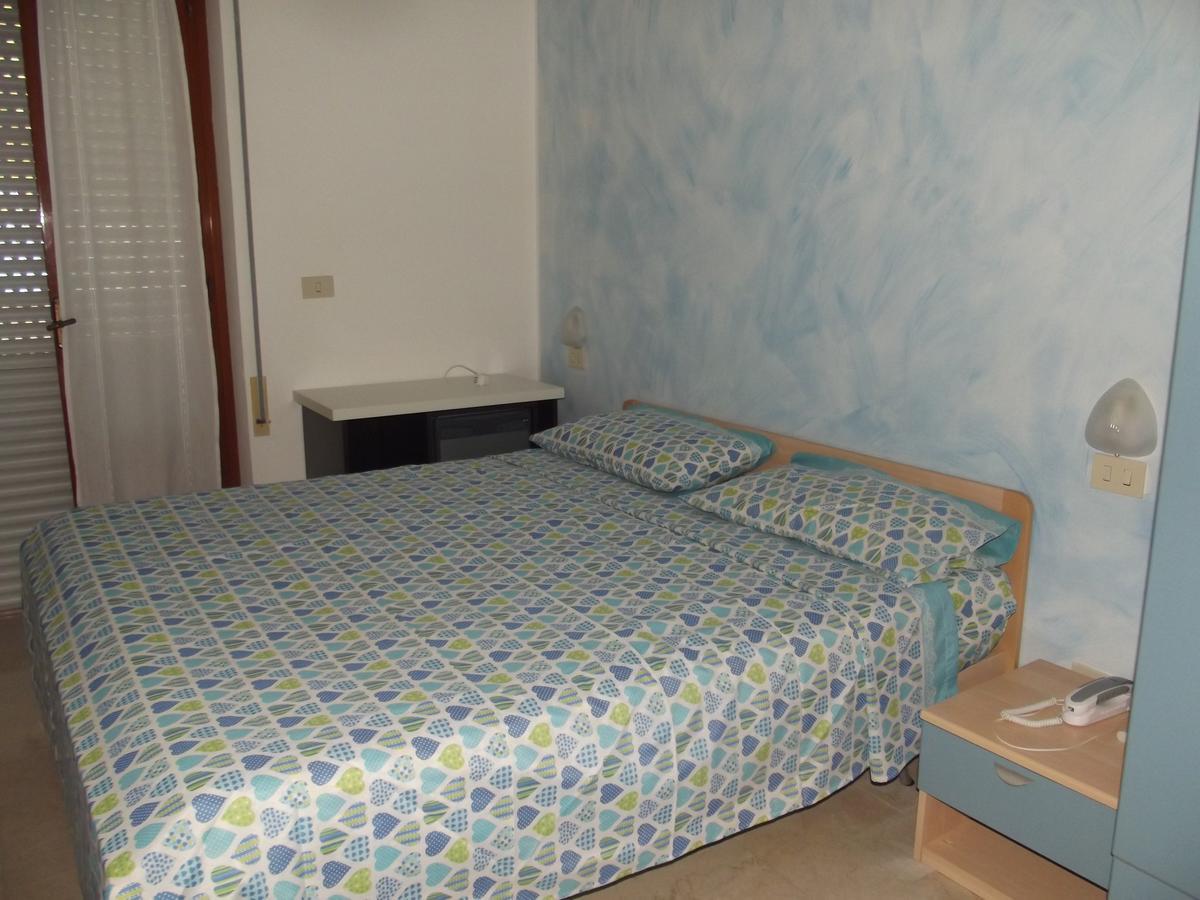 Hotel Sabbia D'Oro Pineto Extérieur photo