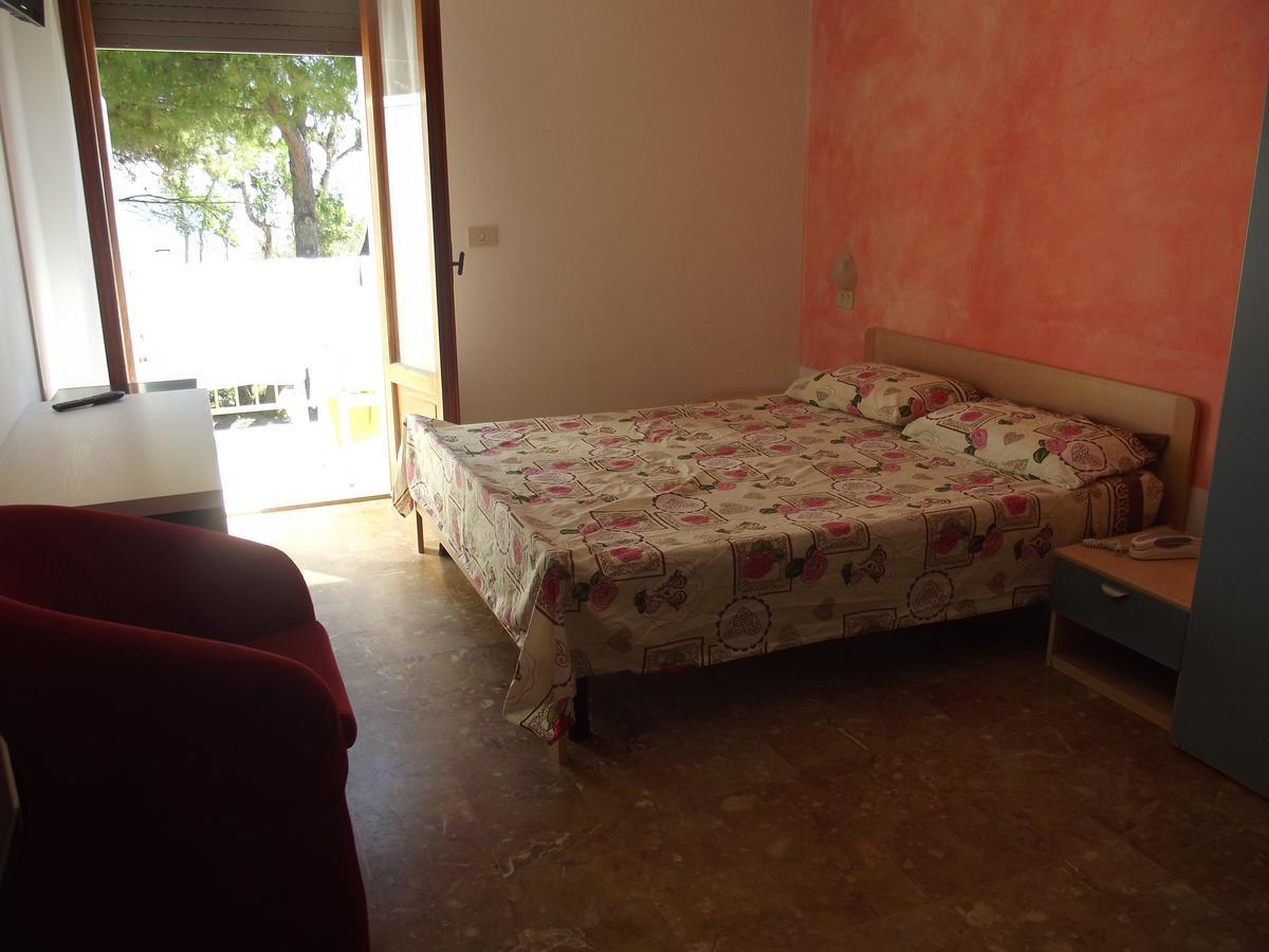Hotel Sabbia D'Oro Pineto Extérieur photo
