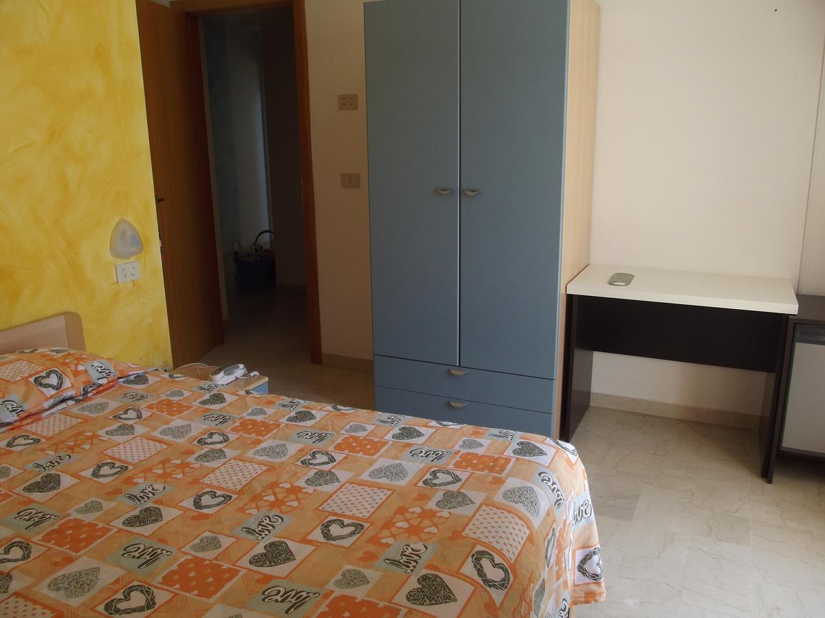 Hotel Sabbia D'Oro Pineto Extérieur photo